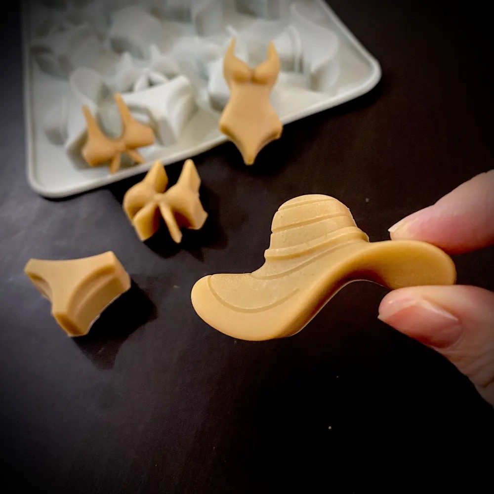 A Summer-Themed Beach Bikini M – обзор и цена Soap Making Material